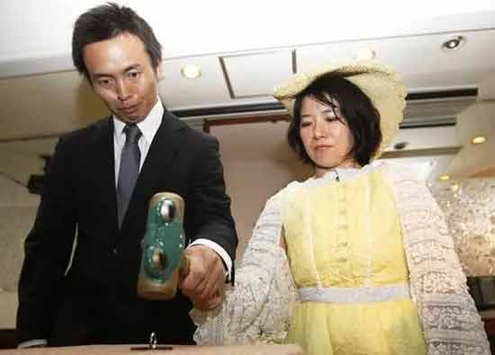 日本“全职太太”很幸福?她们正在天天咒老公死