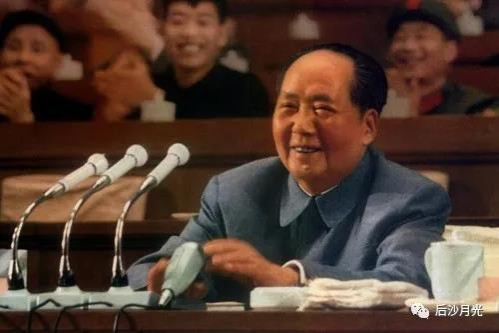 如此有利的机会抓不住，那就说明中国体制和社会出现了严重问题，需要一场真正的革命。1949年，中国共产党带领中国人民革命成功，一个贫穷而崭新的新中国诞生了。