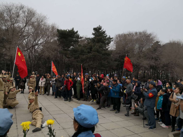 长春人民2018清明节缅怀毛主席、祭奠革命烈士活动纪实