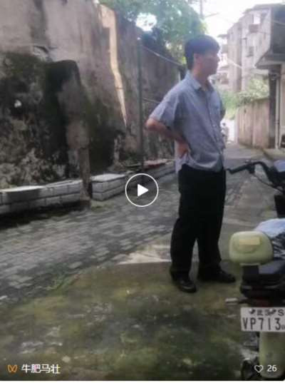 下岗女工从北京回武汉后,被派出所人员上门询问,全程未出示法律手续