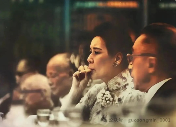 “人格化的半封建半殖民地”宋美龄重新走红,是一面镜子——映照出的是一些令人不安的迹象,和值得警惕的暗流。