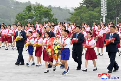 朝鲜少年团成立80周年专题新闻6则（图文）