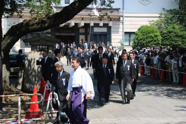 日本,露了“反骨”!