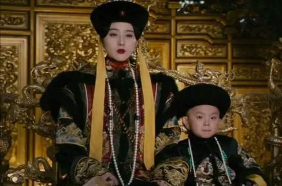 我认为，今天所有关于民族问题的争议，根源都可以追溯到我们上学时使用的历史教科书。