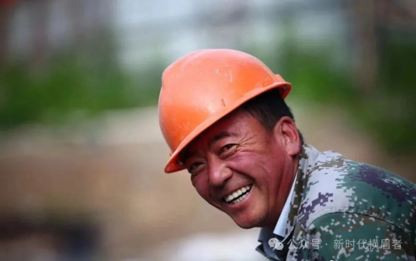 不知从何时起，我们的审美被一套单一、病态、脱离生活、背离人性的标准彻底绑架。
