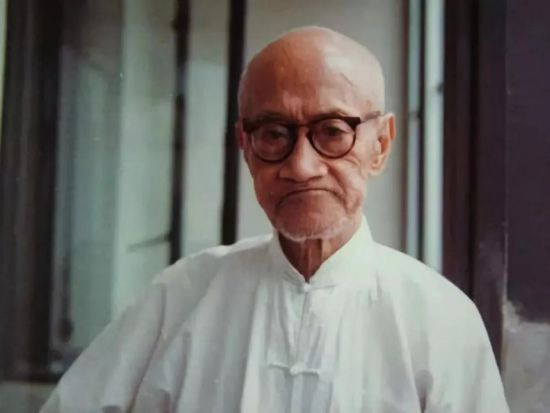 1983年梁漱溟来到毛主席故居,想起三十年前与主席争吵,忏悔不已