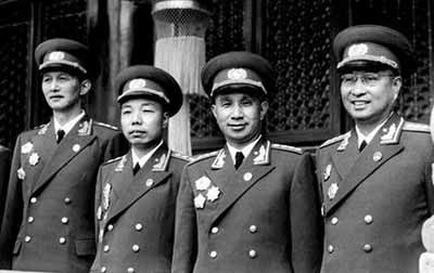 1961年，粟裕来亲自吊唁陈赓，追悼会上联系中央：我只有一个请求