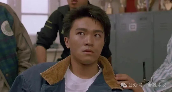 过去三十年，周氏喜剧的核心是诉说与表达小人物的喜怒哀乐，这是看似抽象无厘头实则血肉饱满的“周氏搞笑”风格的精髓，更是曾经周星驰作品可以实现让观众捧腹大笑之余最后潸然落泪的“笑中带泪”之喜剧最高境界的秘诀。