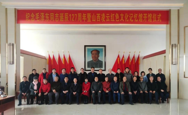 “红旗落地”的俄罗斯，“卫星”也从天上掉下来了！