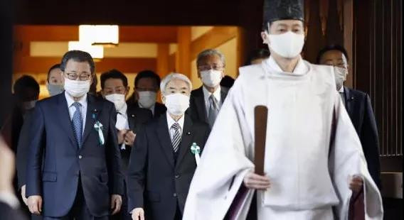 日本,露了“反骨”!