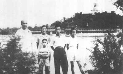 正因为“胡风是中国左翼文化阵营中的一个代表人物，曾经受到鲁迅的肯定”，而胡风也以继承鲁迅精神自居，这使得他在文艺界有着非常广泛的影响。以至于在批判胡风时，文艺界有人给毛主席写信表达对批判胡风的不理解——“感到压抑和苦恼”。