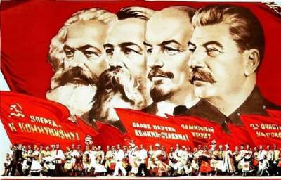 这种哲学层面的偏差,并非单一政策的失误,而是贯穿于政治、经济、社会各领域的系统性问题。它让苏联从一个以解放人民为初心的政权,逐渐变成了脱离人民、奴役人民的官僚体系。