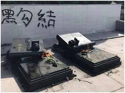 元朗“复仇者联盟”?别逗了!昨天(27日),香港的街头对峙再次说明一件事!