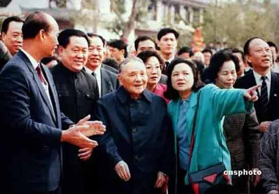 40年后,为什么说“天堂往左,深圳往右”?