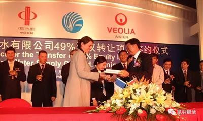 涉及国计民生的行业都要牢牢掌握在自己手中,绝对不能受制于人,否则将来一定后悔莫及。