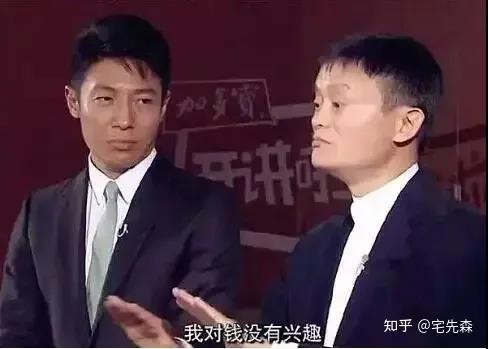 在中国10亿美元的富翁已经占到全球的三分之一,而中国个人所得税65%都是来自于工薪阶层的,全国无数民工被拖欠工资、克扣工资的当下,我们指望富人做慈善来先富带后富,只能是一个美丽的童话!