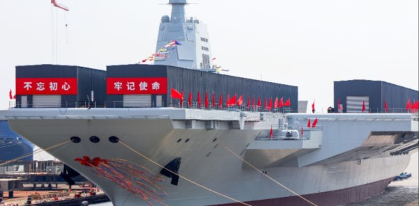 除了或傻或坏的公知,中国人都清楚,我们是无路可退的,7个全球吞吐量排名前10的港口都在这里,且承载着非常大的经济和战略意义,外国石油、粮食和大量的战略物资都是通过这些港口,源源不断地输送进来,而举世闻名的中国工业产品也是从这里走向全世界。我们的命脉,岂能让恶人掌控?