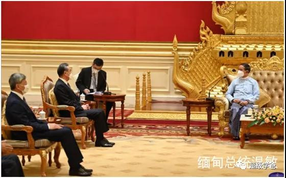 有人带节奏，认为中国官方支持军方，或者支持昂山素季，我认为是在给美帝递刀子，让中国外交陷入被动。
