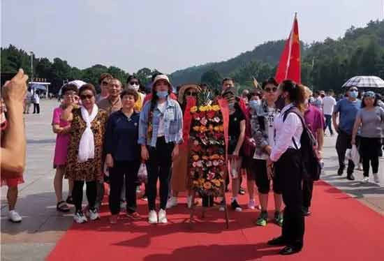9月9日的韶山,人如海花如潮,人民呼唤毛主席!