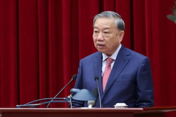 越共第十三届中央委员会第十五次全体会议隆重开幕