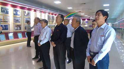 临淄西单村赴红色教育基地南街村考察学习