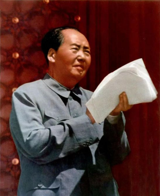 病毒的变异再多再快，比不过中国人民的智慧和勇气。