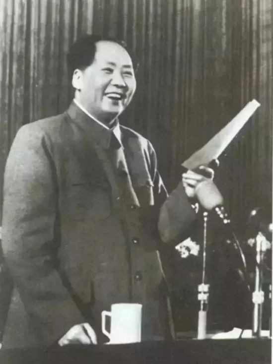 1983年梁漱溟来到毛主席故居,想起三十年前与主席争吵,忏悔不已