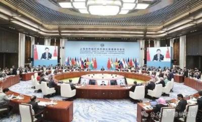 莫斯科爆炸案造成了发生之后,人们更关心谁才是真正的主使?普京说:我只关心恐怖分子背后的雇主是谁!我还关心这次恐怖袭击谁有动机和谁会受益!