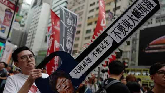 穷人地狱，富人天堂，香港地产商是如何“摘瓜“的？