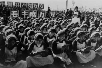 这也是我们在法国的答案:革命,对无产阶级的剥削者进行革命战争,争夺新的权力。