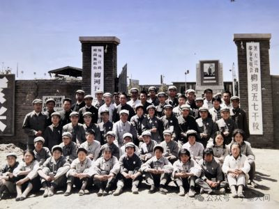 五七干校真的是“牛棚”吗?三位亲历者站出来了