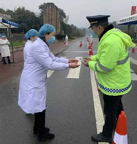 捷报：中医药在新冠肺炎防治中再次挽救中华民族于危难！