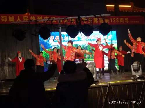 【红歌向着韶山唱】山东郯城纪念毛主席诞辰128周年，世代不忘的恩情！