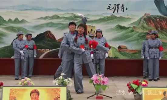 河北涉县龙虎乡北郭口隆重纪念毛主席诞辰127周年