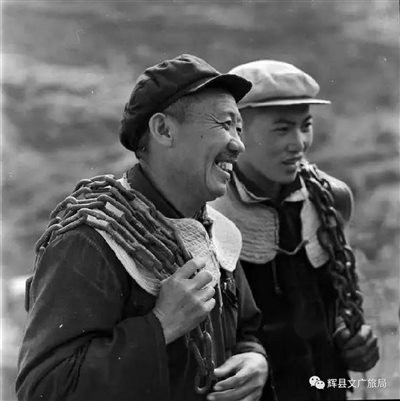 “辉县人民干得好”,看到这些老照片,谁的心灵能不为之震憾?