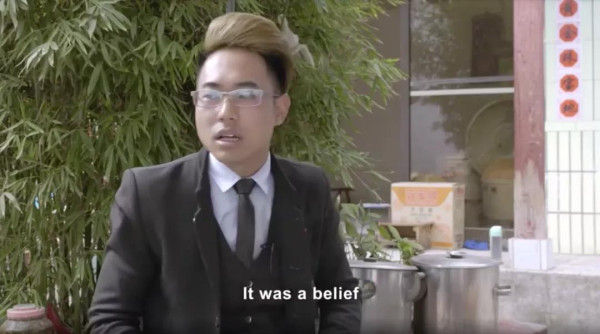 撇开那些五颜六色的头发和奇装异服，“杀马特”本质上是新生的工人阶级在其幼年时期的一次不自量力的自我言说，一次对不属于他们的都市空间的强行闯入，一场螳臂当车的文化革命，结果引来了疯狂的嘲笑、戏谑和谩骂。