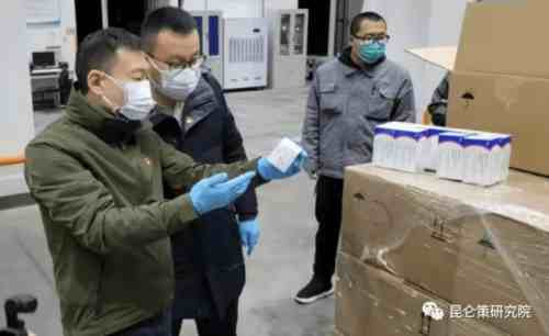 2022年5月,克林顿健康倡议组织与仿制药制造商供应协议,向全球105个“中低收入”国家和地区供应仿制药。5个获得专利授权的中国企业,生产的仿制药可以出口,但不能卖给中国,卖给中国的只能按2300元/盒高价向美国购买,代理公司再按2980元/盒零售价卖给中国人,中外价格相差20倍!这是什么样的“许可协议”与“供应协议”?不正是美国“医药”资本围猎中国的逻辑企图!