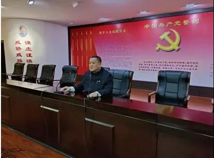 河南平顶山海平工人纪念伟大领袖和导师毛主席诞辰128周年