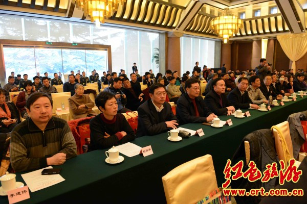 12月8日，中国公共外交协会、中国红色文化国际交流促进会、中国扇子艺术学会联合主办座谈会，纪念毛泽东同志诞辰120周年。毛主席女儿李讷等亲属参与了座谈会。第八、第九届全国人大常委会副委员长布赫，中共中央组织部原部长张全景，中共中央统战部原副部长万绍芬等领导同志，出席了纪念活动。