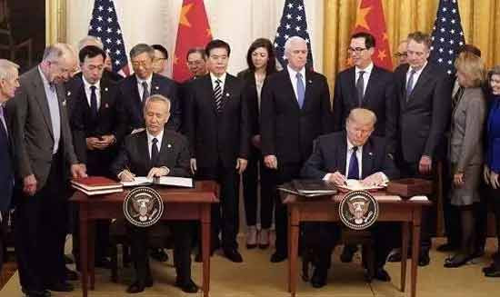 这些华裔，不论是生在中国，还是生在美国，最后选择美国作为自己的国家，本身也谈不上罪过。但他们利用自己对中国情况的了解，与美国的鹰派官僚沆瀣一气，鼓吹对华遏制，成为美国政府的反华智囊，确是实实在在的背叛民族之举。