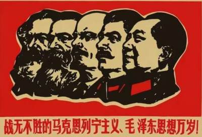 1965年5月毛主席重上井冈山，这是一个重大的历史事件，具有深远的文化影响——对于人们的思维习惯的改变起到了不可替代的作用。