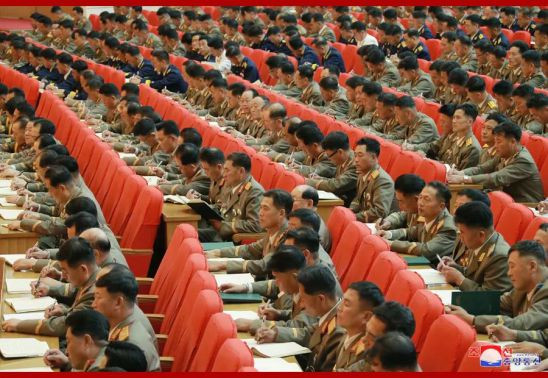 朝鲜人民军第一次指挥官及政治干部讲习会举行 金正恩同志出席指导讲习会