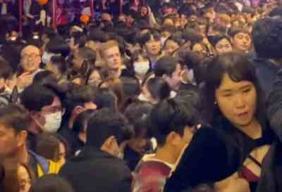 韩国梨泰院踩踏悲剧,根源在30年前的一家美国超市?