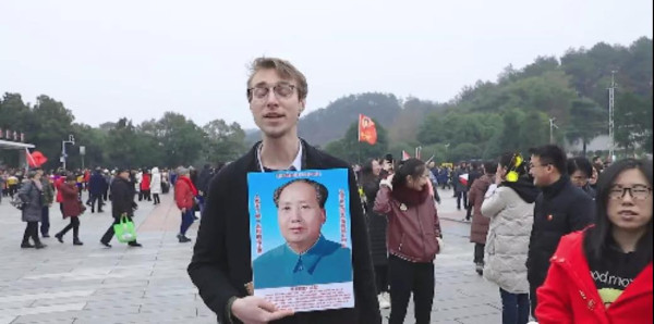 央视报道纪念毛主席诞辰127周年活动,滚滚洪流谁也阻挡不住!