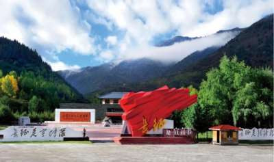 “抬头望见北斗星,心中想念毛泽东”,这是第五次反围剿失败后,广大红军指战员的共同期盼,今天,在经历了前三十年和后四十年的对比后,大多数老百姓发出了同样的呼唤。