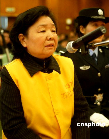 既然不搞政治运动已成禁律，当然不能“妄议”再搞“三反”“五反”，但如何制度化将资本关进笼子里，不让资本放肆地为所欲为，更不能让资本猛如虎地践踏法律去吃人，当然，也应让政府都成为有诚信的政府，这个要求不过分吧！