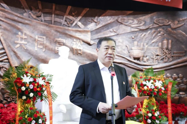 贾家庄村党委 村委举行纪念毛泽东同志诞辰132周年活动