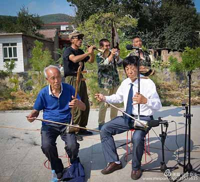 河北涉县木井乡举行纪念伟大领袖毛主席逝世43周年文艺演出