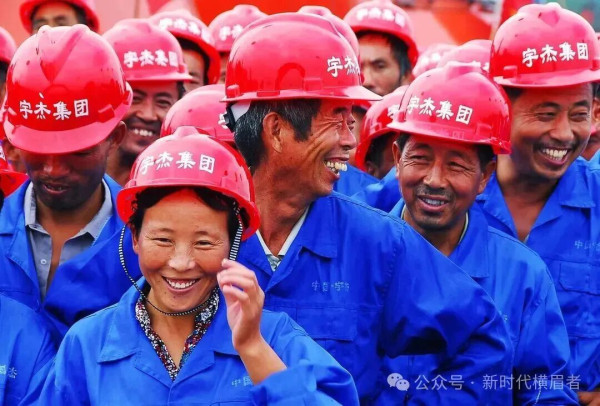 不知从何时起，我们的审美被一套单一、病态、脱离生活、背离人性的标准彻底绑架。