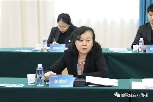 不过也有消息表示，恒驰5还处于PT0（小批量试制）阶段，现在只是总装下线，预计正式量产至少要等到今年8月，许老板之所以立下flag，目的还是为了欺市融资……